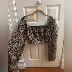 Brown and black long sleeve crop top